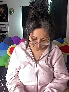 MsConejitaa online show from December 18, 2024, 5:52 pm