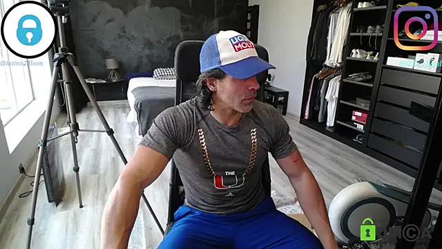 samricci21 online show from March 26, 2026, 12:00 pm