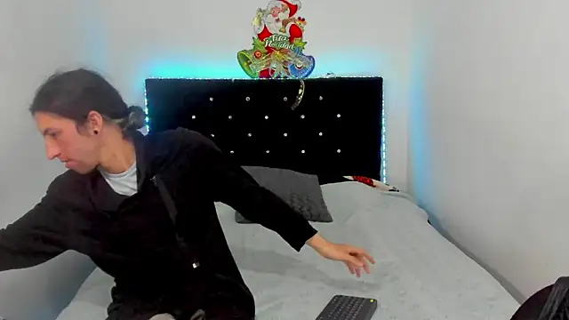 Snapshot of shelby__hotshoww chatting on December 18, 2024, 1:15 am shelby  hotshoww online show from December 18, 2024, 1:15 am