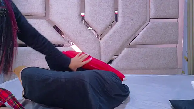 DANIK STAR online show from September 19, 2025, 7:14 pm