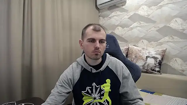 Snapshot of SerzhKorol1 chatting on April 30, 2026, 10:10 am SerzhKorol1 online show from April 30, 2026, 10:10 am