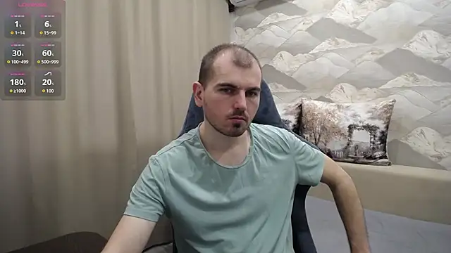 Snapshot of SerzhKorol1 chatting on June 1, 2026, 8:27 am SerzhKorol1 online show from June 1, 2026, 8:27 am