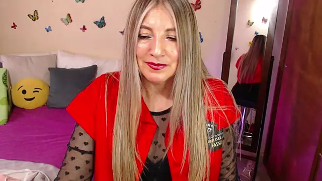 Jolie-Mature online show from March 19, 2025, 7:38 pm