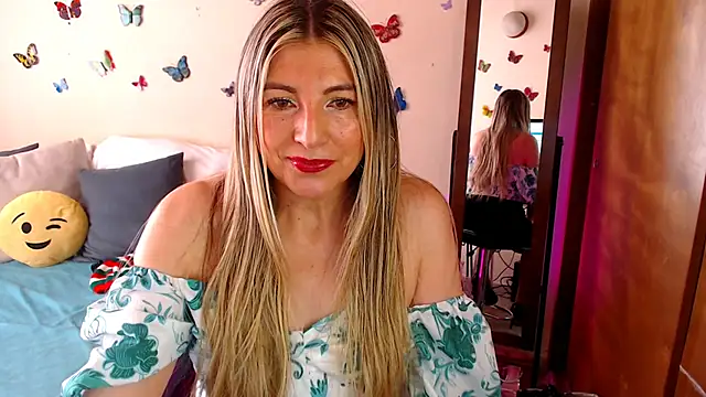 Jolie-Mature online show from October 20, 2025, 7:58 pm