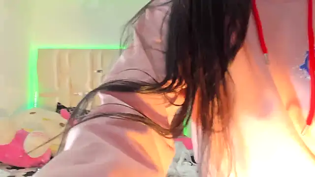 Snapshot of viioolleettaa chatting on December 12, 2024, 4:48 am viioolleettaa online show from December 12, 2024, 4:48 am