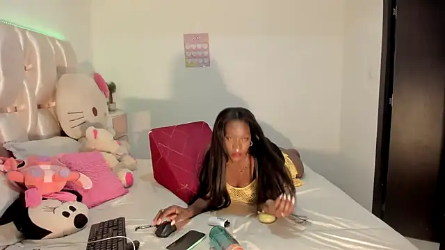 Snapshot of viioolleettaa chatting on January 18, 2025, 1:19 am viioolleettaa online show from January 18, 2025, 1:19 am