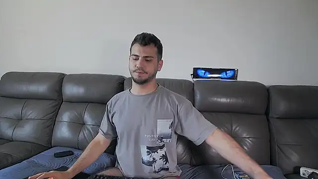 CrazyDom1 online show from August 3, 2026, 10:43 am