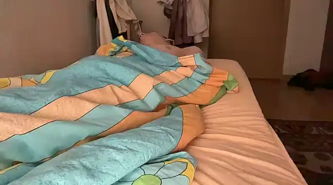 Lamonteik online show from March 6, 2025, 11:31 pm