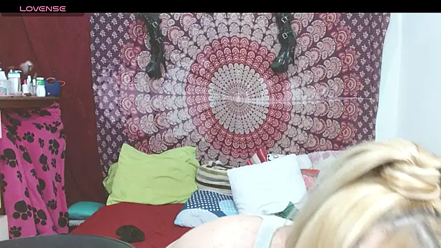 elena evans online show from January 27, 2025, 9:00 pm