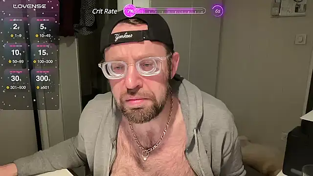 FABIOGLASSES online show from March 15, 2025, 10:44 pm