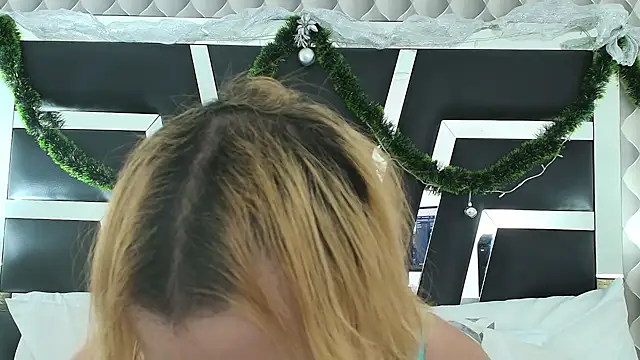 Snapshot of katya_kozlov chatting on January 8, 2025, 9:21 am katya kozlov online show from January 8, 2025, 9:21 am