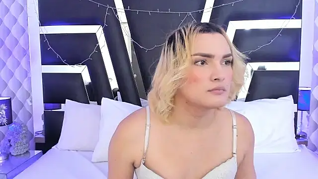 Snapshot of katya_kozlov chatting on March 10, 2025, 10:55 pm katya kozlov online show from March 10, 2025, 10:55 pm