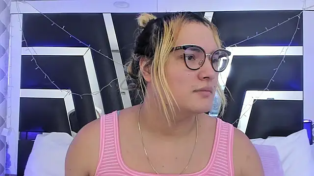 katya kozlov online show from March 3, 2026, 3:56 am