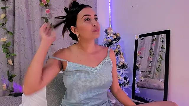 aisha es online show from December 14, 2024, 12:12 pm