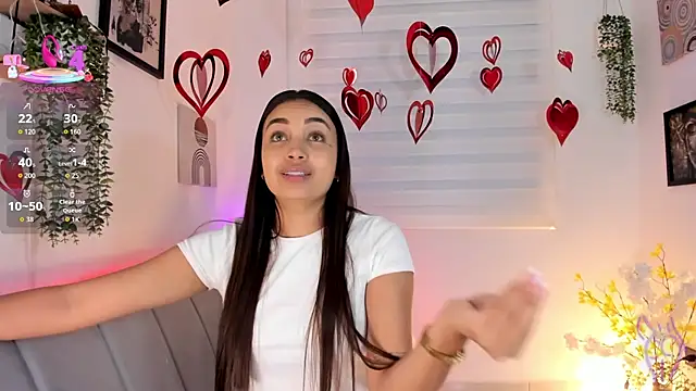 aisha es online show from February 13, 2026, 10:17 pm