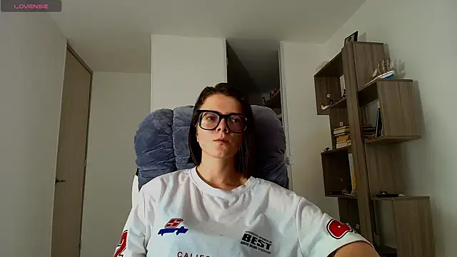 Arya starrk online show from November 17, 2025, 2:01 pm