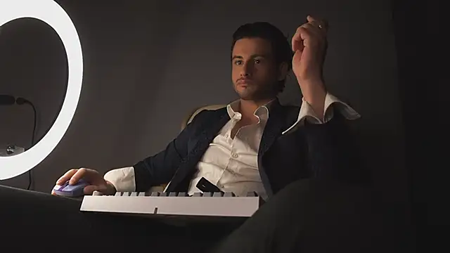 Keen   Luckystrike online show from March 9, 2025, 12:00 am