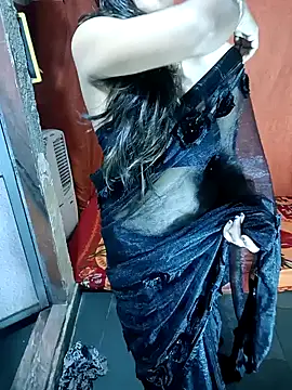 SHANAYA94 online show from December 14, 2024, 6:41 pm