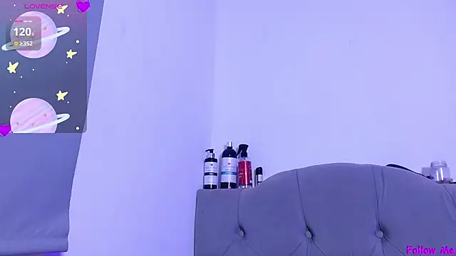 Red-moon1 online show from March 21, 2025, 5:23 pm