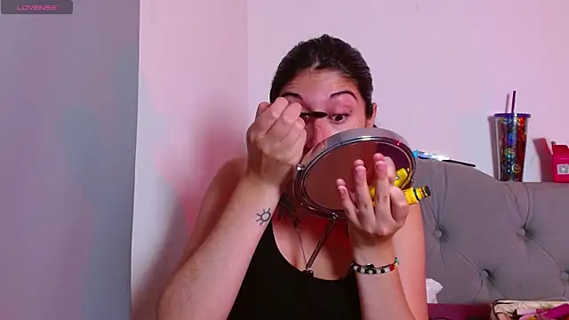 Red-moon1 online show from November 28, 2025, 4:59 am