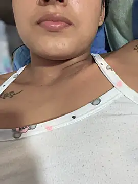 Snapshot of Megan_browns1 chatting on February 3, 2026, 4:21 am Megan browns1 online show from February 3, 2026, 4:21 am