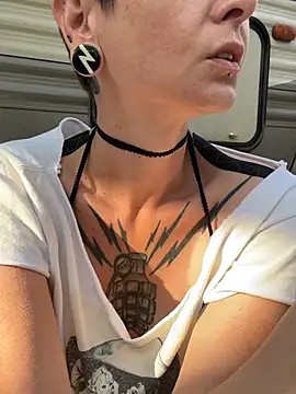 Snapshot of Dark_Obsessions chatting on March 26, 2026, 10:04 pm Dark Obsessions online show from March 26, 2026, 10:04 pm