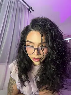 Samantha Bernardo online show from July 13, 2026, 11:40 pm
