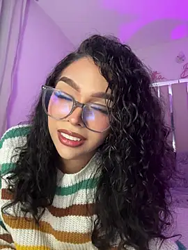 Samantha Bernardo online show from July 14, 2026, 11:54 pm
