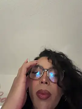 Samantha Bernardo online show from July 28, 2026, 2:40 am
