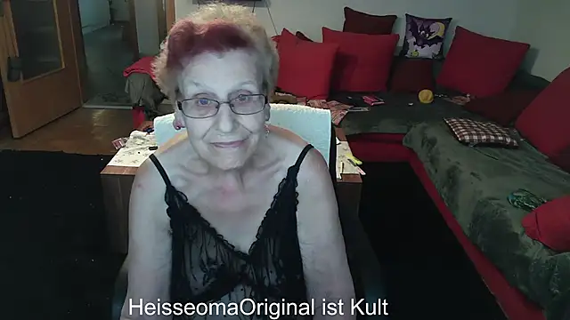 HeisseomaOriginal online show from September 25, 2025, 7:12 am
