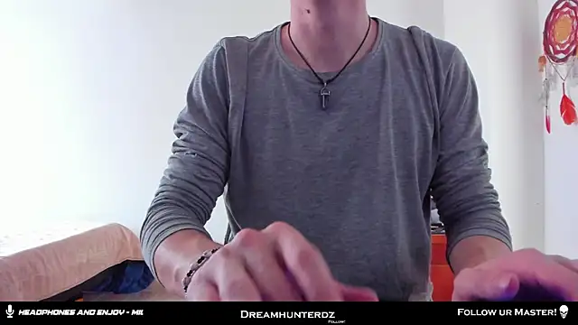 Headhunterdz online show from November 18, 2025, 8:35 pm