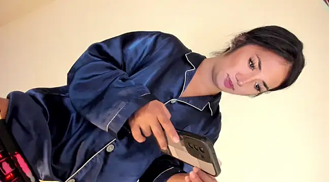 Snapshot of Seductive_Lena chatting on January 22, 2025, 5:37 am Seductive Lena online show from January 22, 2025, 5:37 am