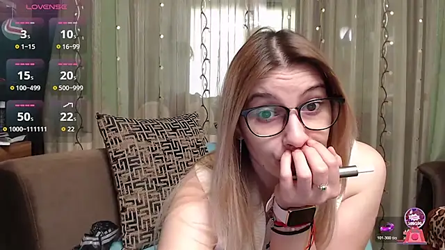 Snapshot of lovingfeetheels chatting on February 12, 2026, 8:53 am lovingfeetheels online show from February 12, 2026, 8:53 am