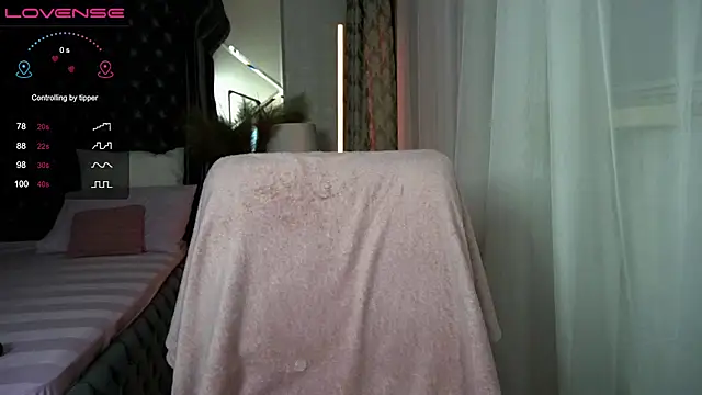 Snapshot of Sweety_one_ chatting on December 1, 2024, 4:29 pm Sweety one online show from December 1, 2024, 4:29 pm