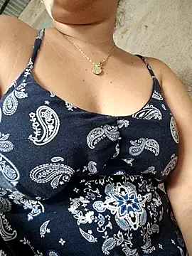 ValeriaSantos- online show from May 14, 2026, 12:45 pm