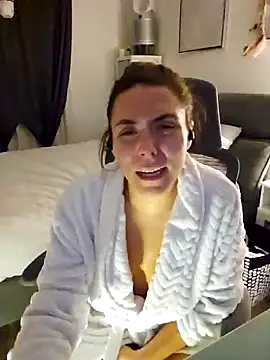 Ellie-L-Elizabeth online show from February 8, 2025, 1:43 am