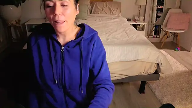 Ellie-L-Elizabeth online show from January 9, 2026, 3:09 am