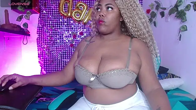 niawk  online show from October 22, 2025, 1:44 pm