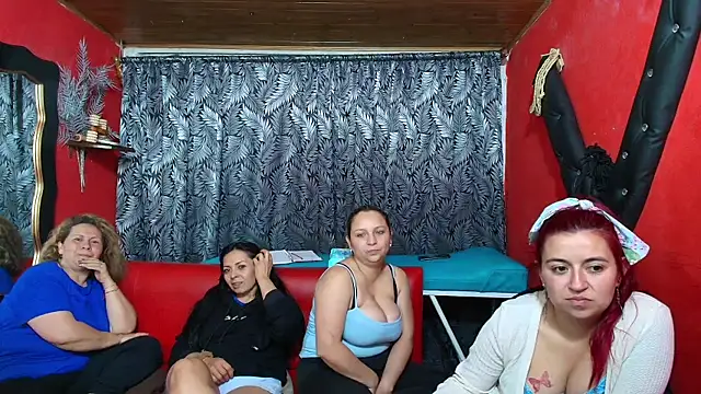 lesbiancuple online show from March 12, 2025, 3:46 am