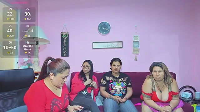 lesbiancuple online show from October 3, 2025, 1:19 pm