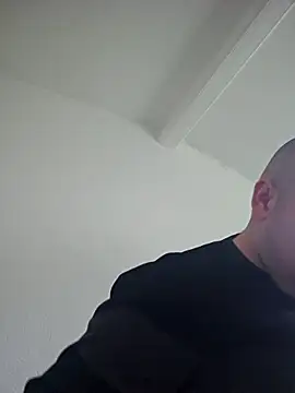 mario890605 online show from March 12, 2025, 11:31 am