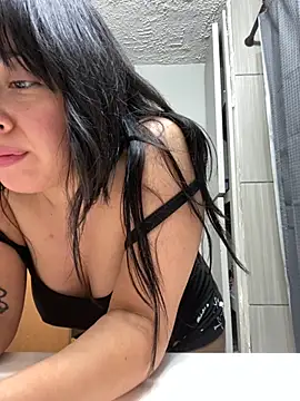 AriannaPena online show from September 13, 2025, 9:25 pm