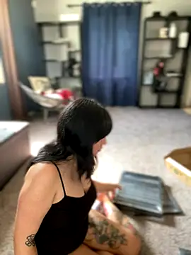 AriannaPena online show from September 21, 2025, 7:48 pm