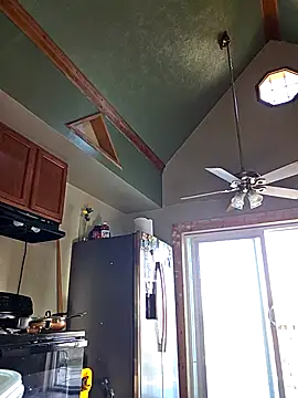 AriannaPena online show from November 13, 2025, 9:03 pm