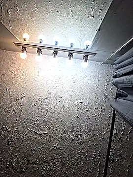 AriannaPena online show from November 19, 2025, 11:05 pm