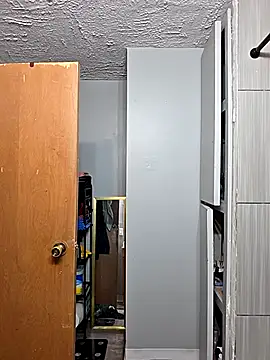 AriannaPena online show from November 21, 2025, 9:24 pm