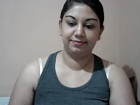 Snapshot of bellachow10 chatting on May 5, 2026, 7:16 am bellachow10 online show from May 5, 2026, 7:16 am