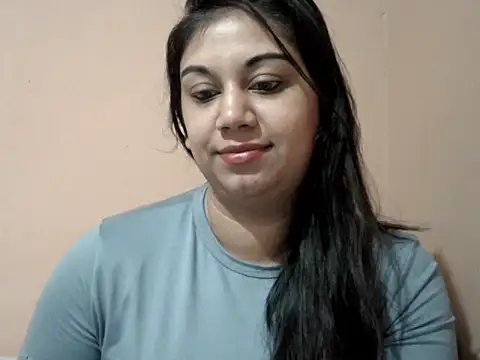 Snapshot of bellachow10 chatting on May 20, 2026, 5:57 am bellachow10 online show from May 20, 2026, 5:57 am