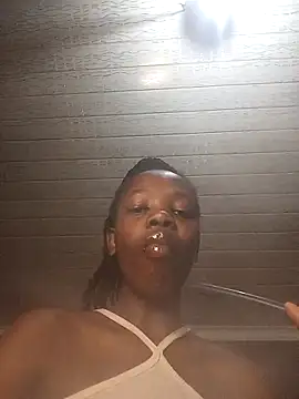 Snapshot of SheisBlacq chatting on October 17, 2025, 8:33 pm SheisBlacq online show from October 17, 2025, 8:33 pm