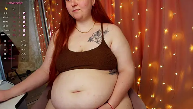 Snapshot of Mia_Bows chatting on June 5, 2026, 6:52 am Mia Bows online show from June 5, 2026, 6:52 am
